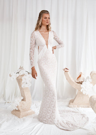 Isle of Eden Bride - Amy Taylor Collection